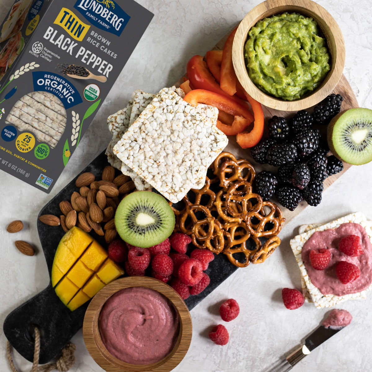 Organic Cracked Black Pepper Thin Rice Cakes